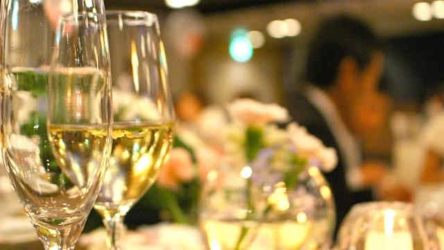 渋谷の結婚式二次会を盛り上げる貸切オプション「シャンパンタワー」