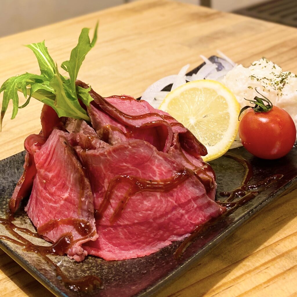 ローストビーフ！
美味しいおつまみ豊富に揃ってます！
昼飲みするなら貸切＆BBQ「渋谷ガーデンスペース道玄坂店」におまかせ！