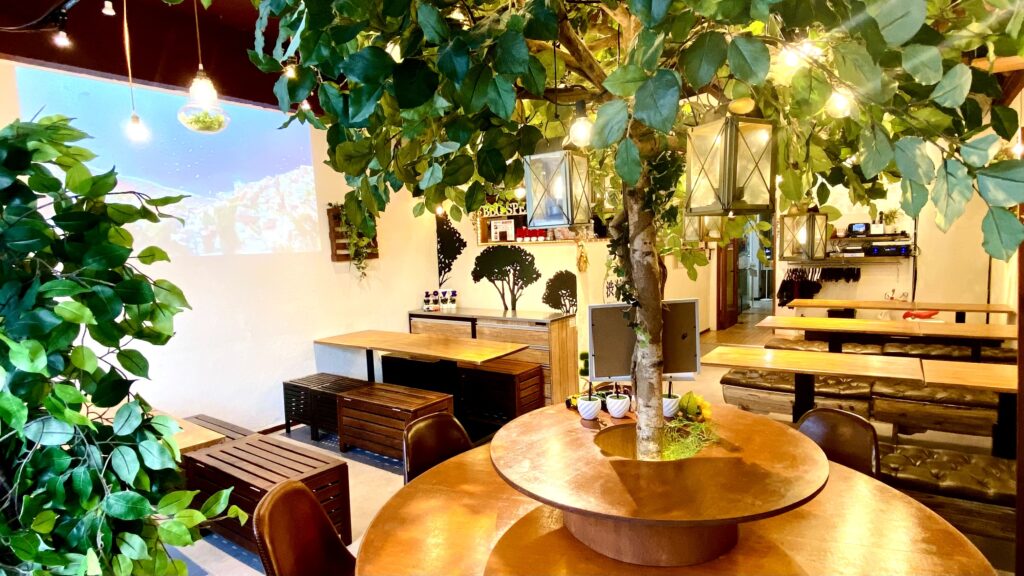 「渋谷ガーデンスペース道玄坂店」は、貸切に特化したおしゃれ居酒屋です!
昼飲み大歓迎!
大画面プロジェクターを使った20人・30人・40人など大人数貸切はお任せください!