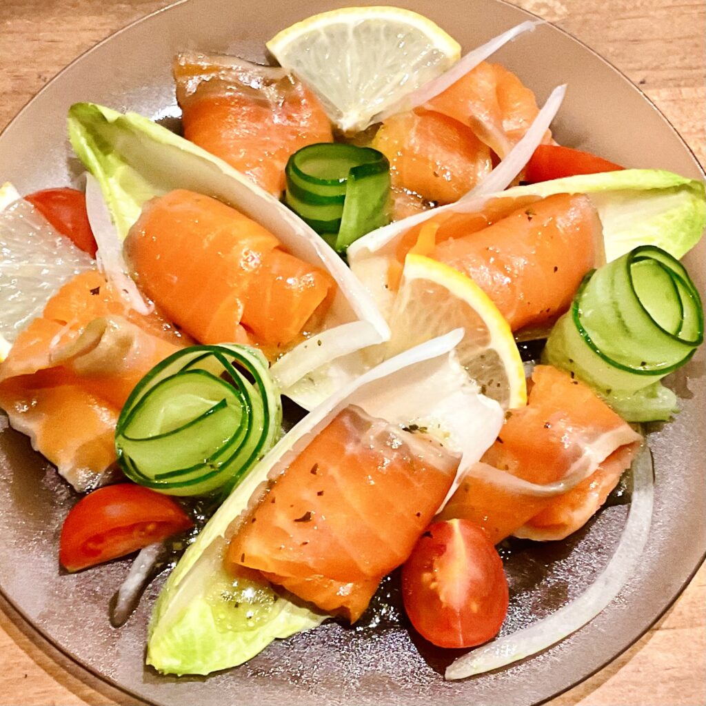 サーモンのマリネ!
美味しいおつまみ豊富に揃ってます!
昼飲みするなら貸切&BBQ「渋谷ガーデンスペース道玄坂店」におまかせ!